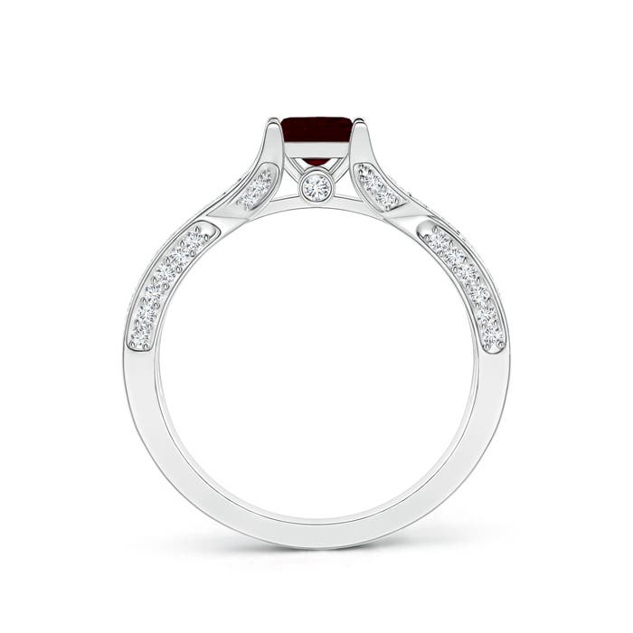 A - Garnet / 1.1 CT / 14 KT White Gold