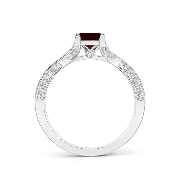 A - Garnet / 1.83 CT / 14 KT White Gold