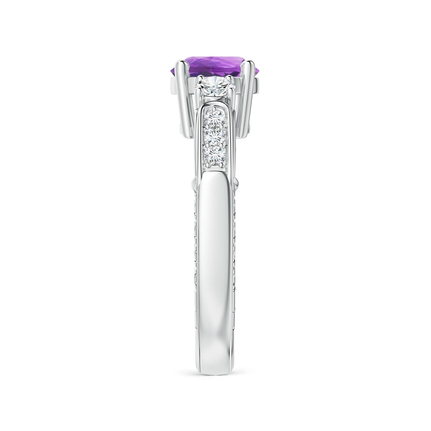 AA - Amethyst / 1.61 CT / 14 KT White Gold