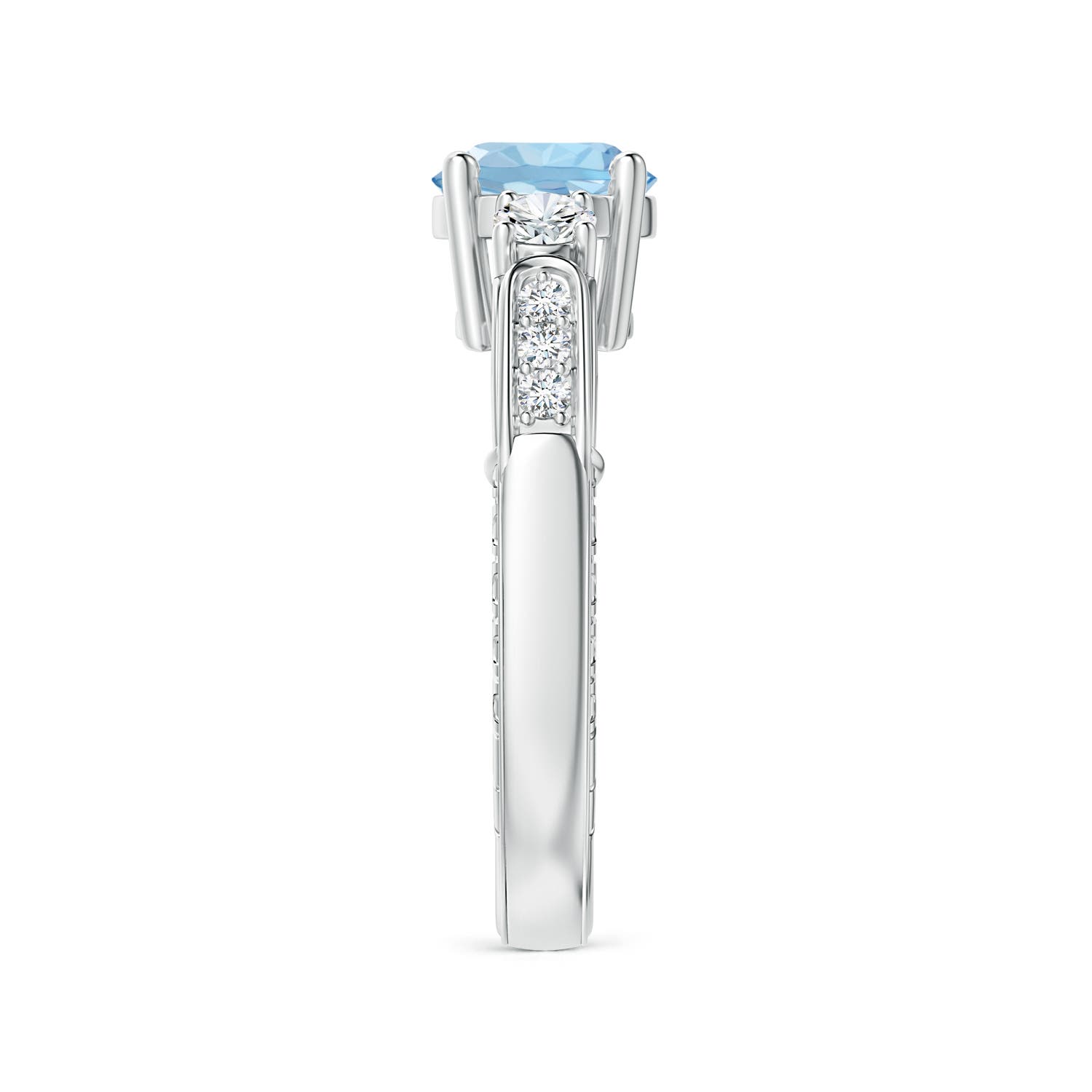 AAA - Aquamarine / 1.58 CT / 14 KT White Gold