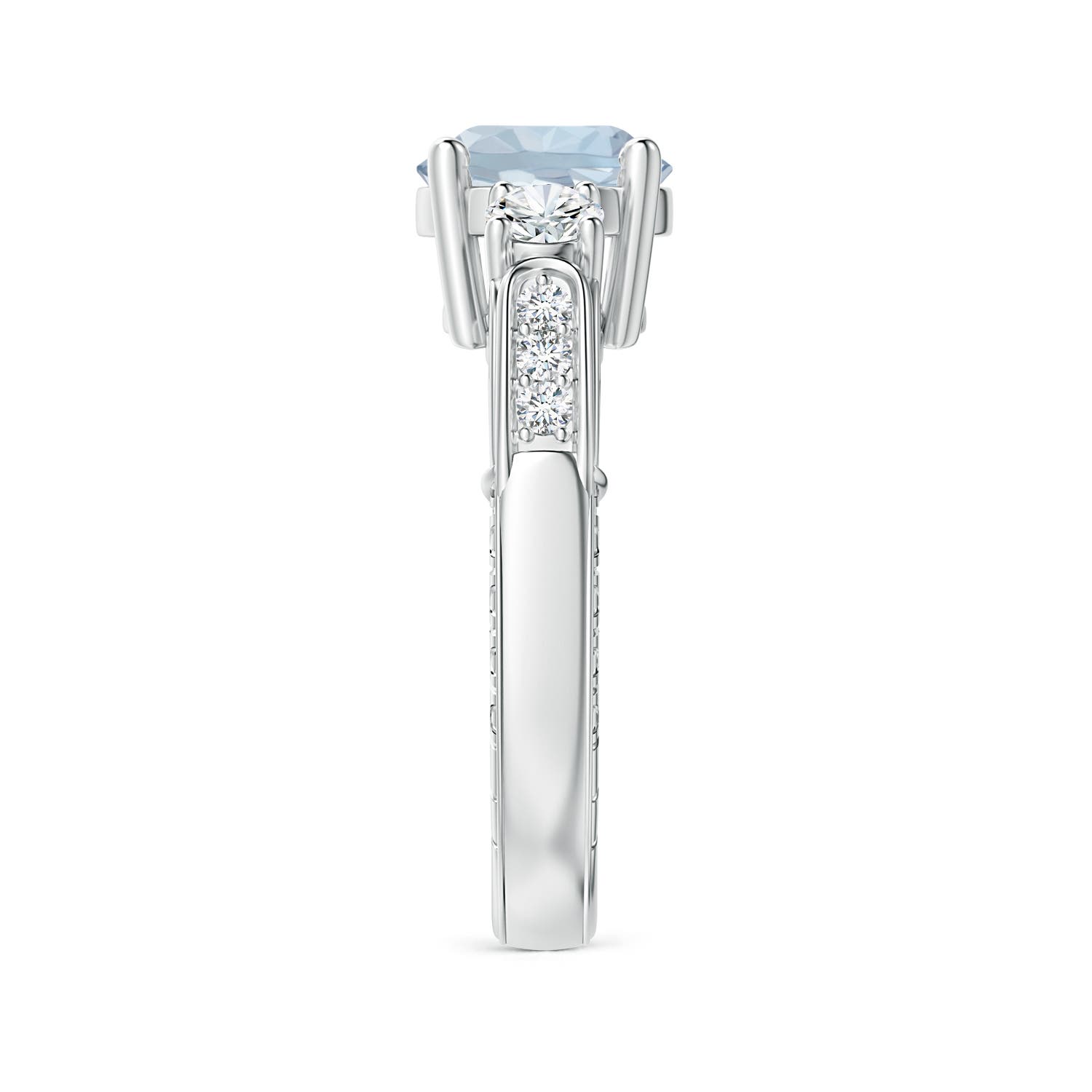 A - Aquamarine / 2.2 CT / 14 KT White Gold