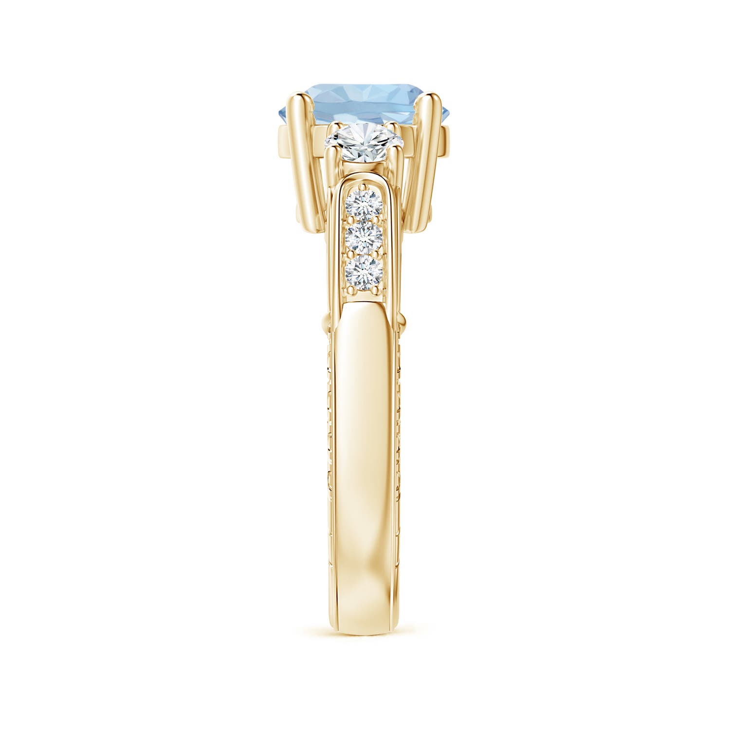 AA - Aquamarine / 2.2 CT / 14 KT Yellow Gold