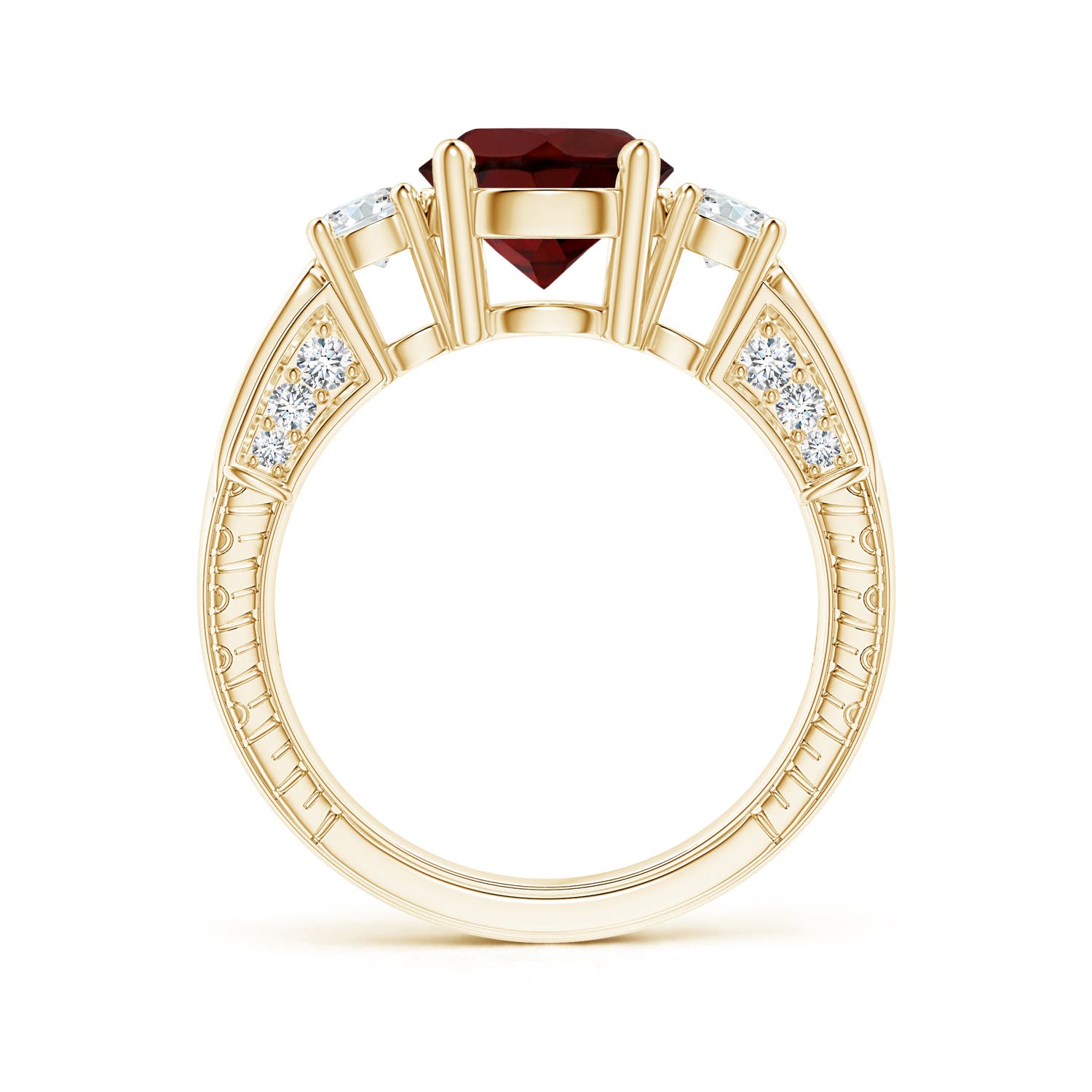 AA - Garnet / 2.8 CT / 14 KT Yellow Gold