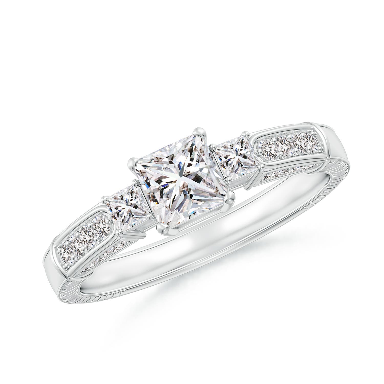 I-J, I1-I2 / 0.96 CT / 14 KT White Gold