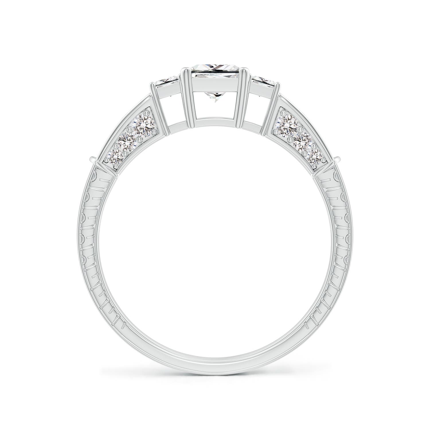 I-J, I1-I2 / 0.96 CT / 14 KT White Gold