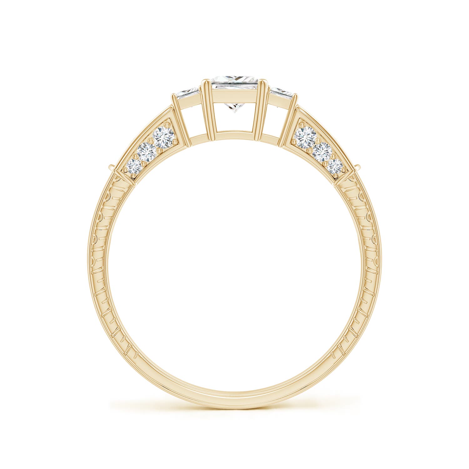 F-G, VS / 0.68 CT / 14 KT Yellow Gold