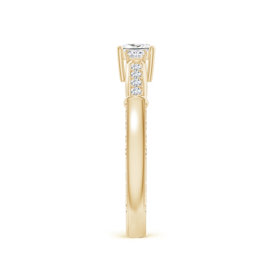 4mm GVS2 Princess-Cut Diamond Three Stone Ring in Yellow Gold side-2