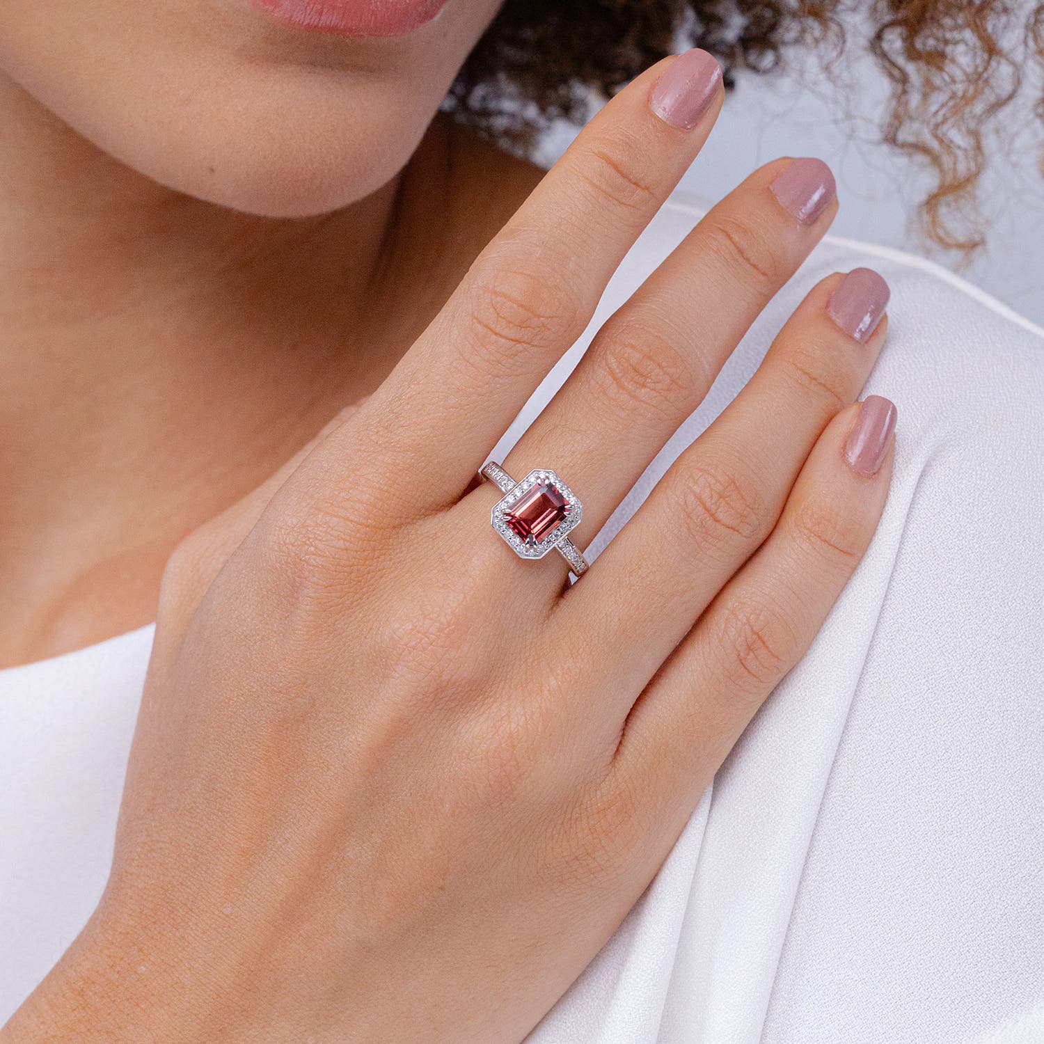 SR0683PTD lifestyle image - lifestyle 4