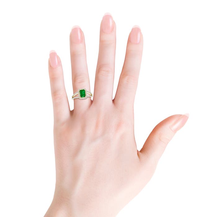 AAAA - Emerald / 1.29 CT / 14 KT Yellow Gold