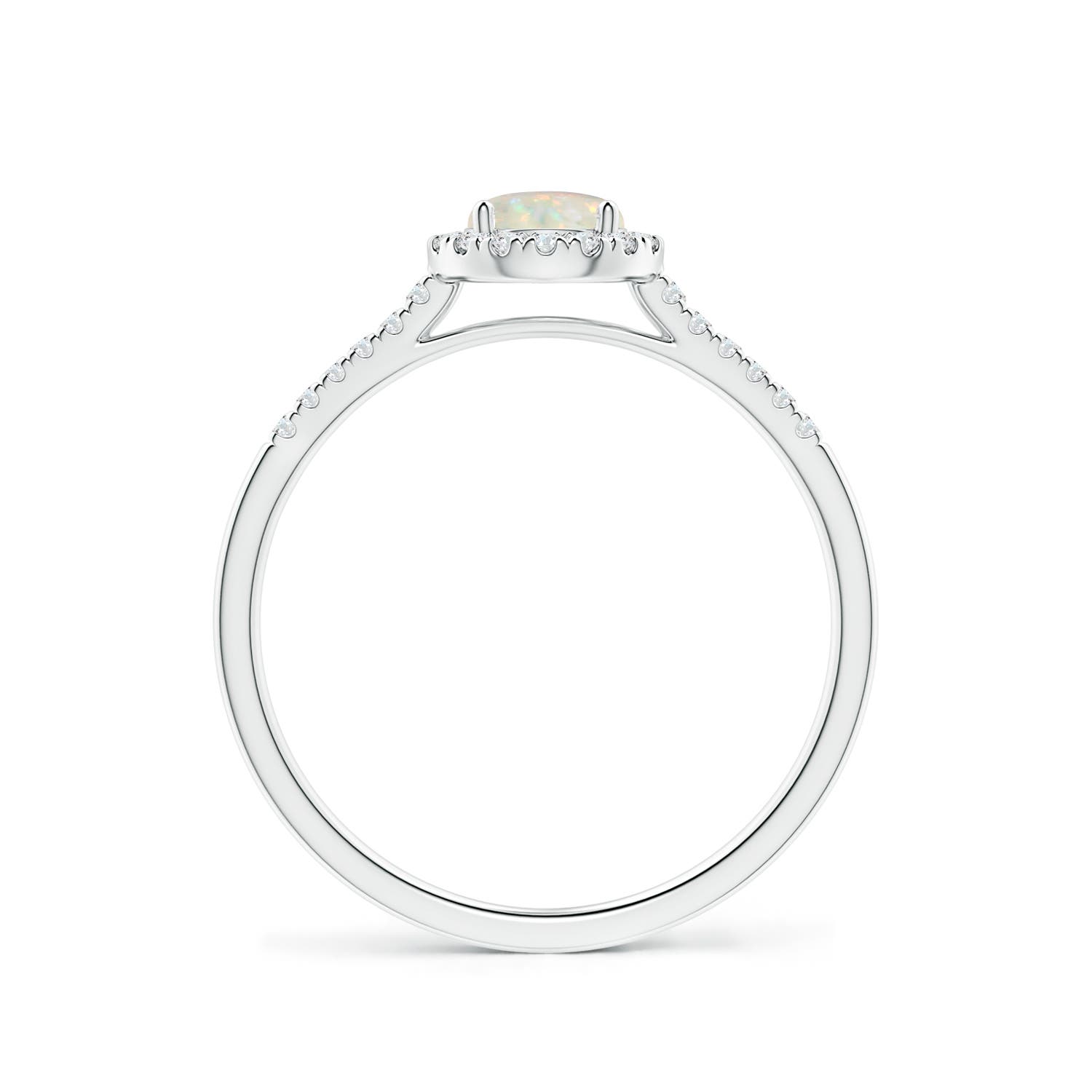 AAA - Opal / 0.48 CT / 14 KT White Gold