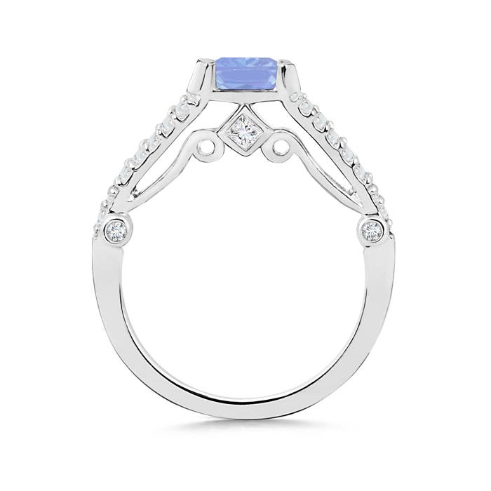 A - Tanzanite / 1.1 CT / 14 KT White Gold