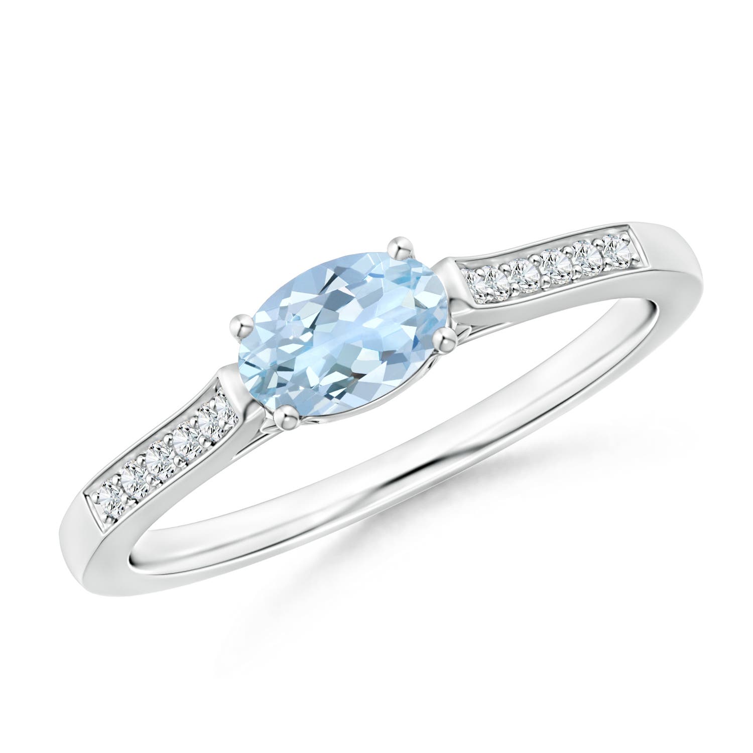 AA - Aquamarine / 0.5 CT / 14 KT White Gold