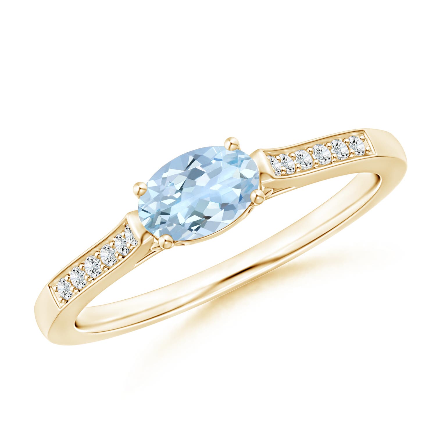 AA - Aquamarine / 0.5 CT / 14 KT Yellow Gold