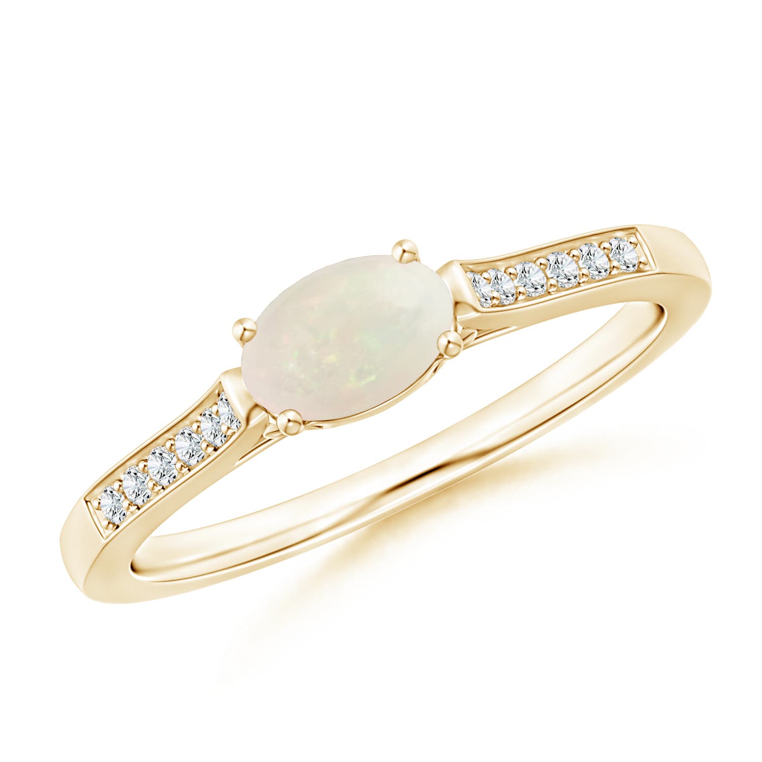 A - Opal / 0.38 CT / 14 KT Yellow Gold