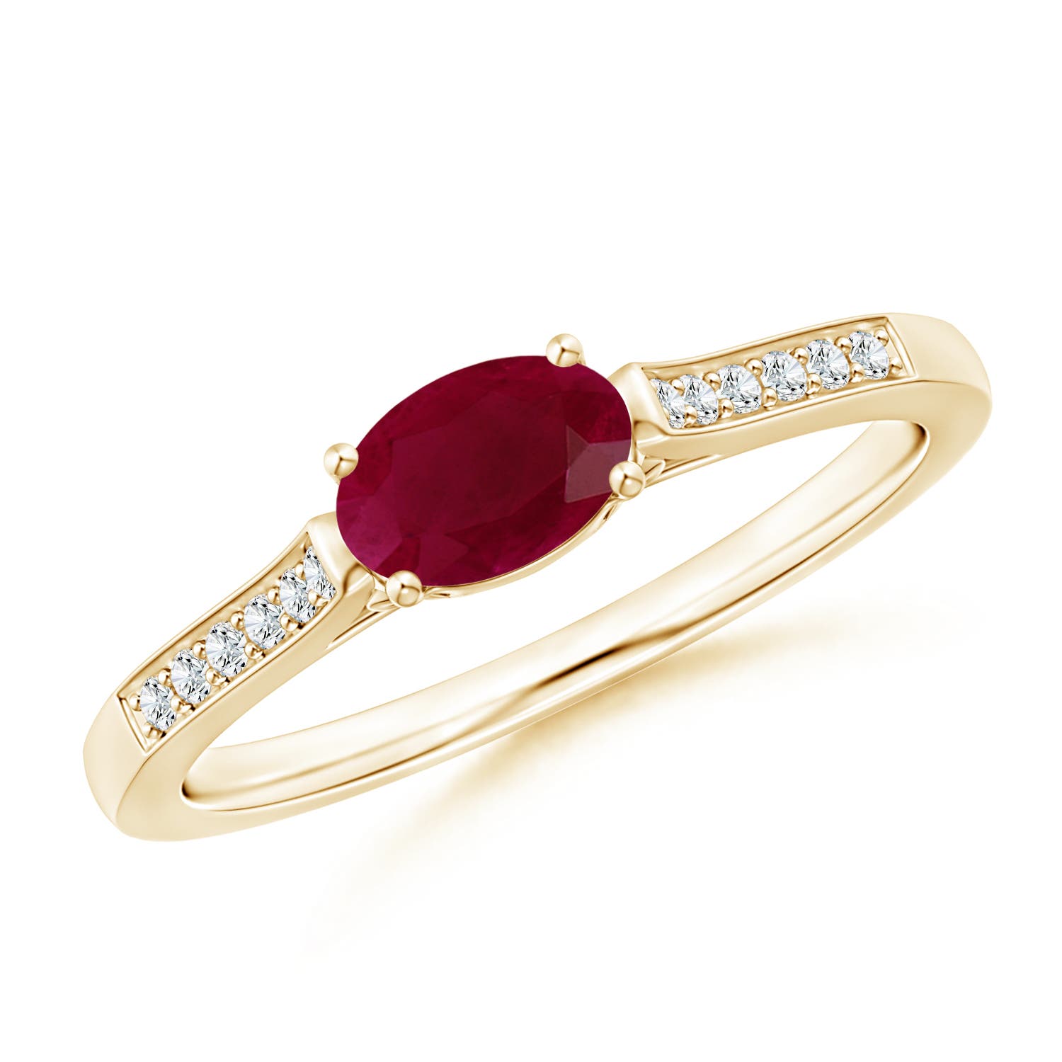 A - Ruby / 0.7 CT / 14 KT Yellow Gold