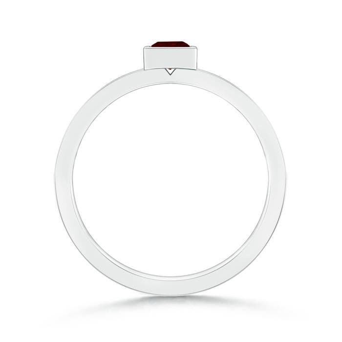 AAA - Garnet / 0.3 CT / 14 KT White Gold