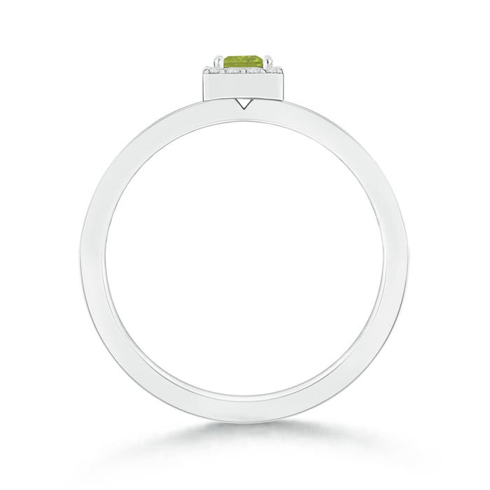 AA - Peridot / 0.32 CT / 14 KT White Gold