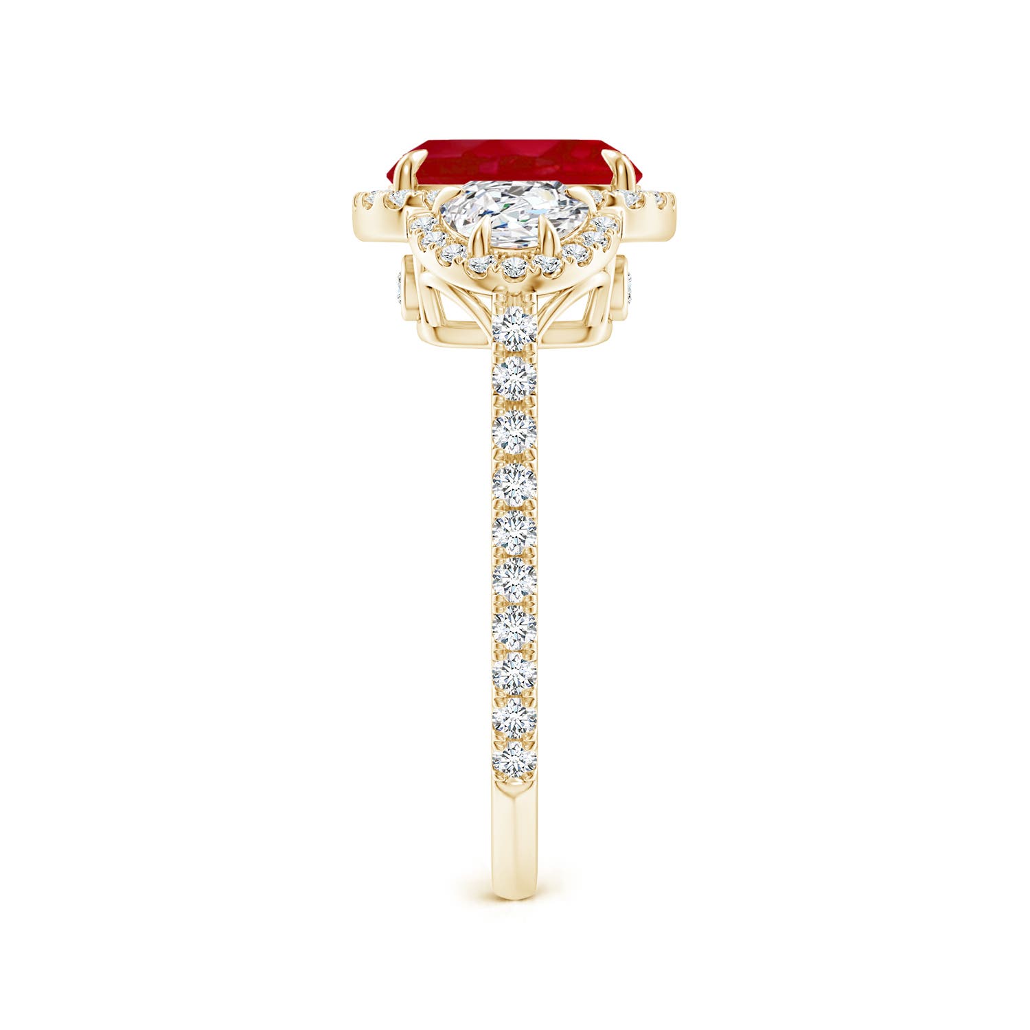 AA - Ruby / 2.42 CT / 14 KT Yellow Gold