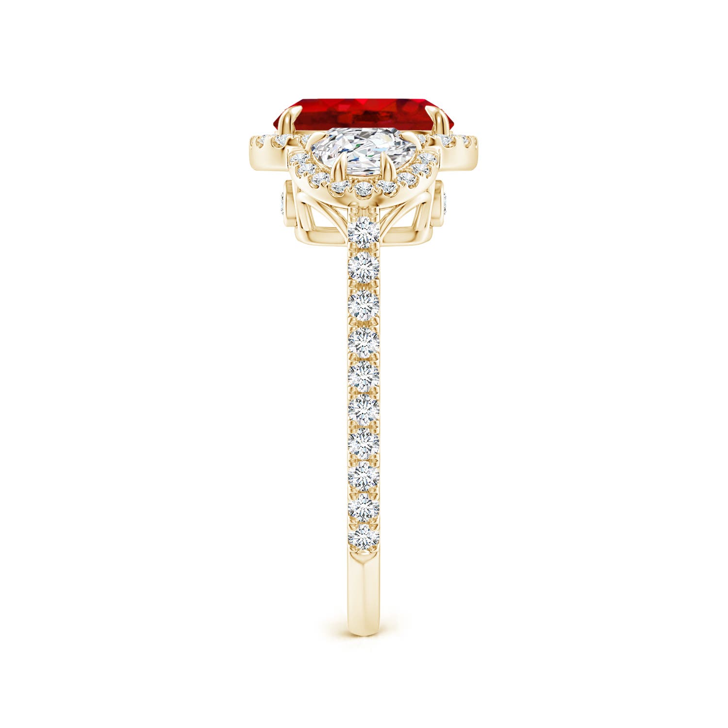 AAA - Ruby / 2.42 CT / 14 KT Yellow Gold