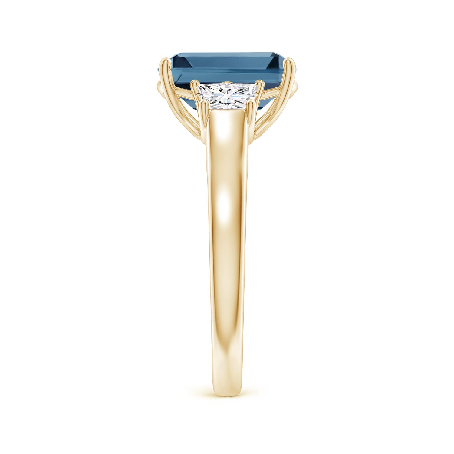 A - London Blue Topaz / 4.32 CT / 14 KT Yellow Gold