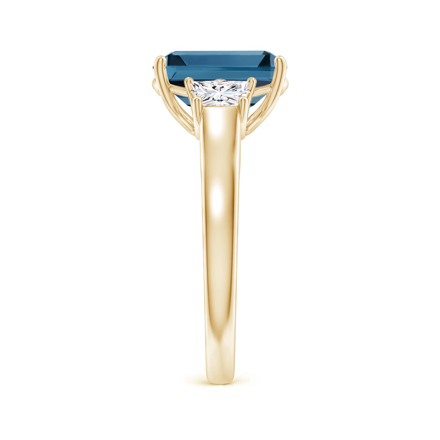 AA - London Blue Topaz / 4.32 CT / 14 KT Yellow Gold