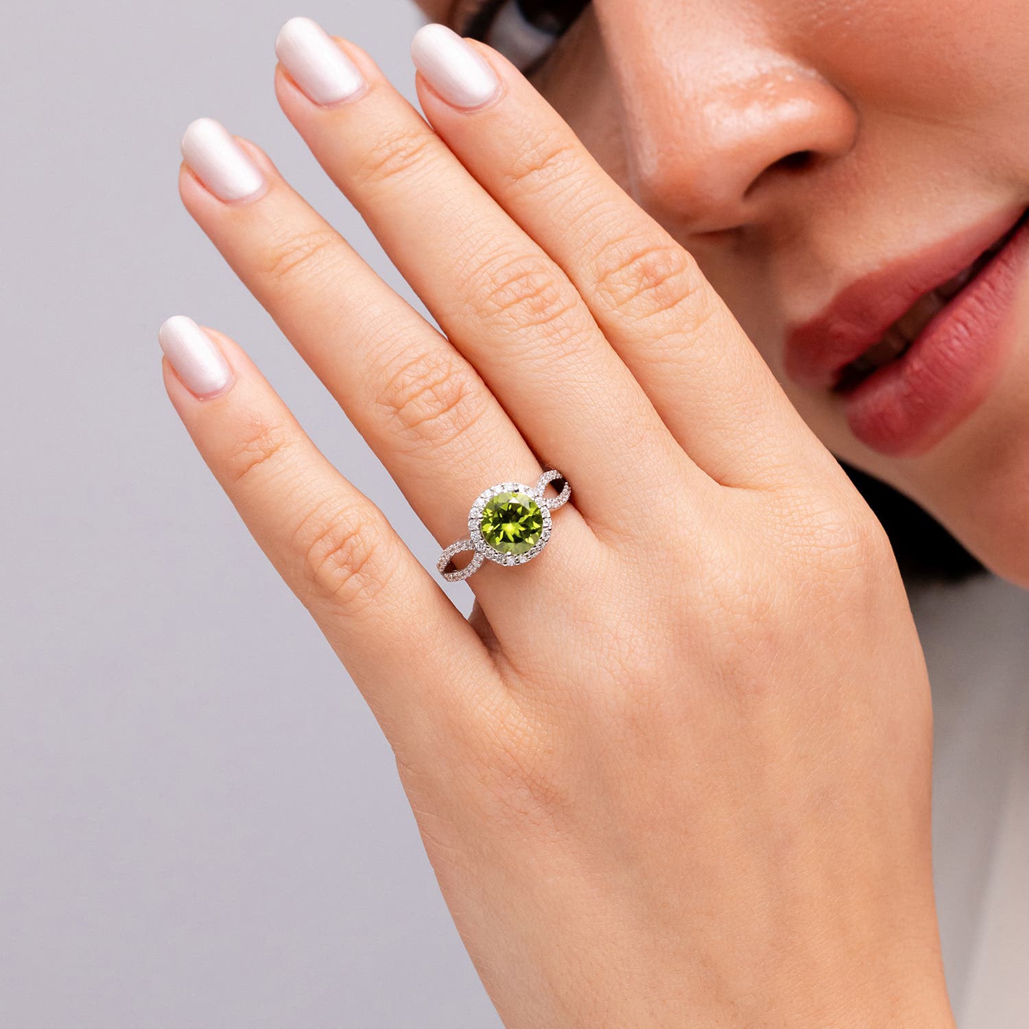 A - Peridot / 1.23 CT / 14 KT Yellow Gold