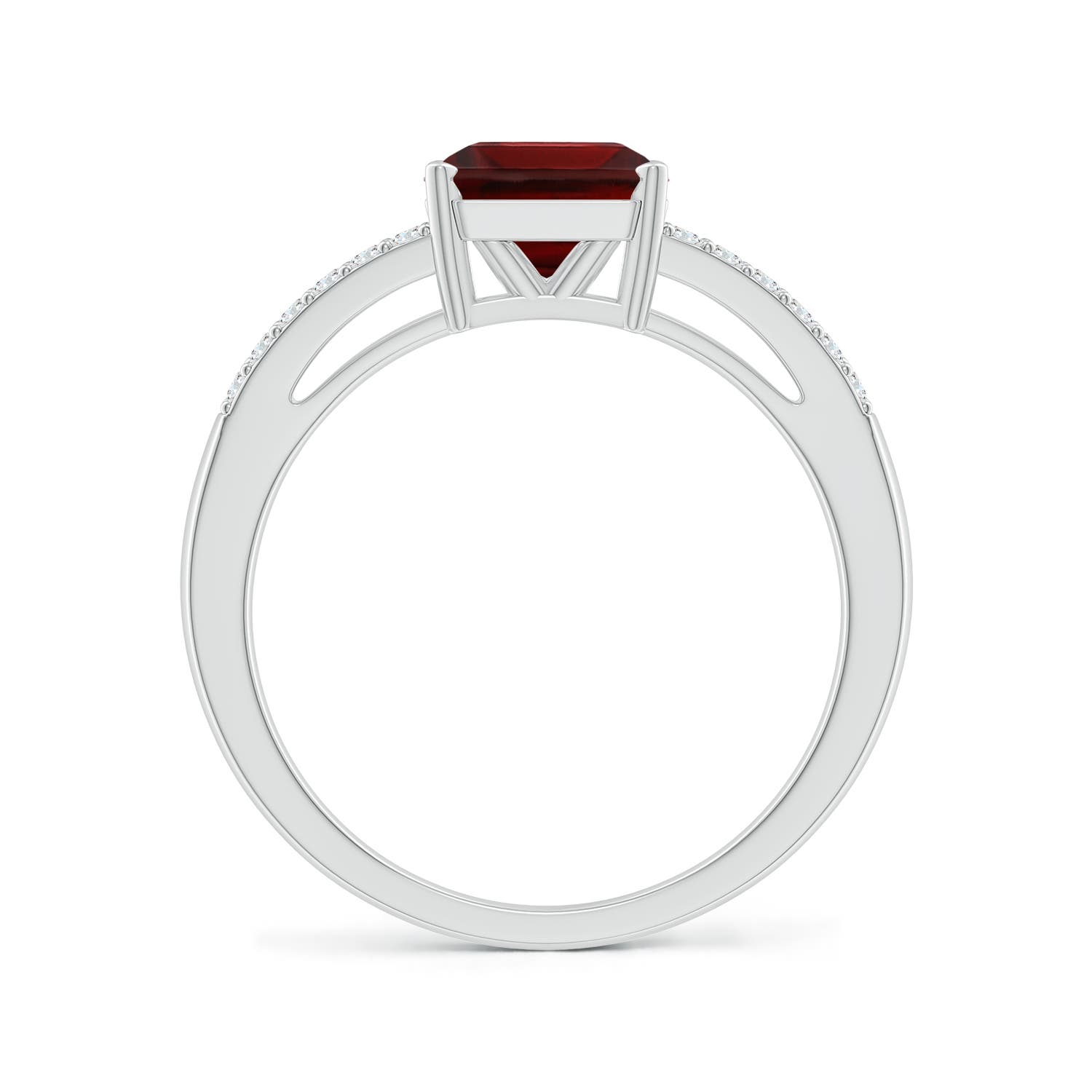 AA - Garnet / 2.14 CT / 14 KT White Gold