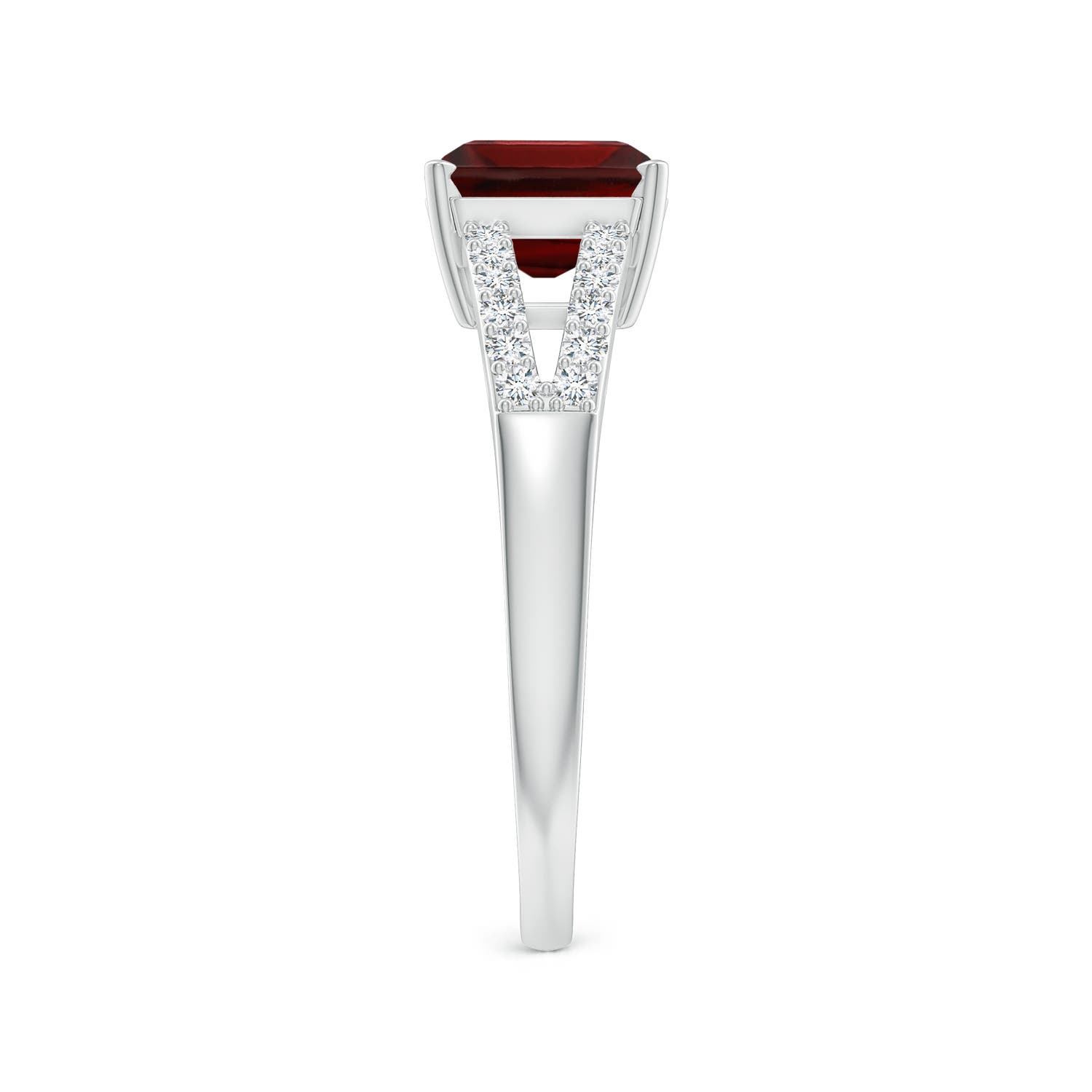 AA - Garnet / 2.14 CT / 14 KT White Gold