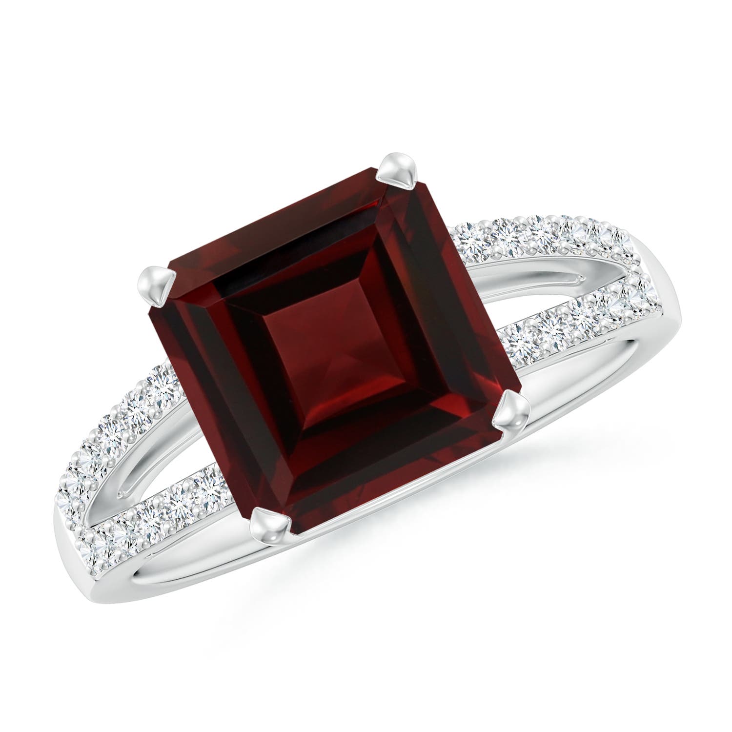 AA - Garnet / 4.44 CT / 14 KT White Gold