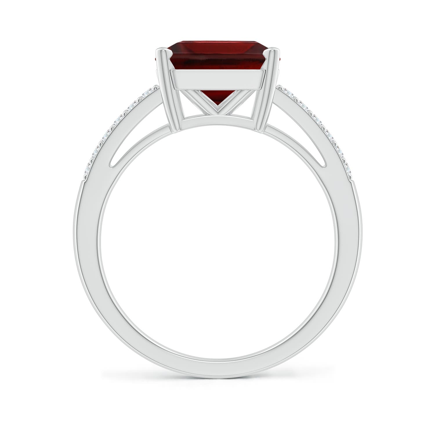 AA - Garnet / 4.44 CT / 14 KT White Gold