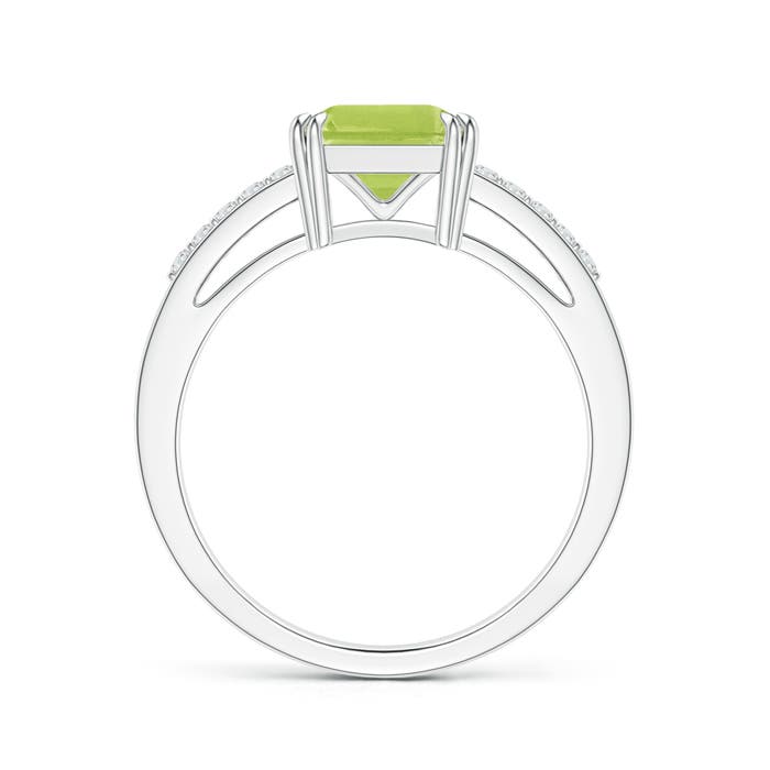 AA - Peridot / 1.54 CT / 14 KT White Gold