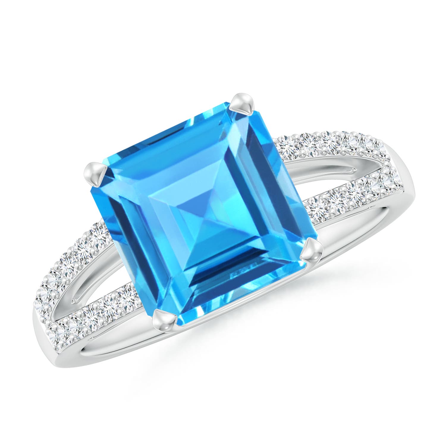 AAAA - Swiss Blue Topaz / 4.74 CT / 14 KT White Gold