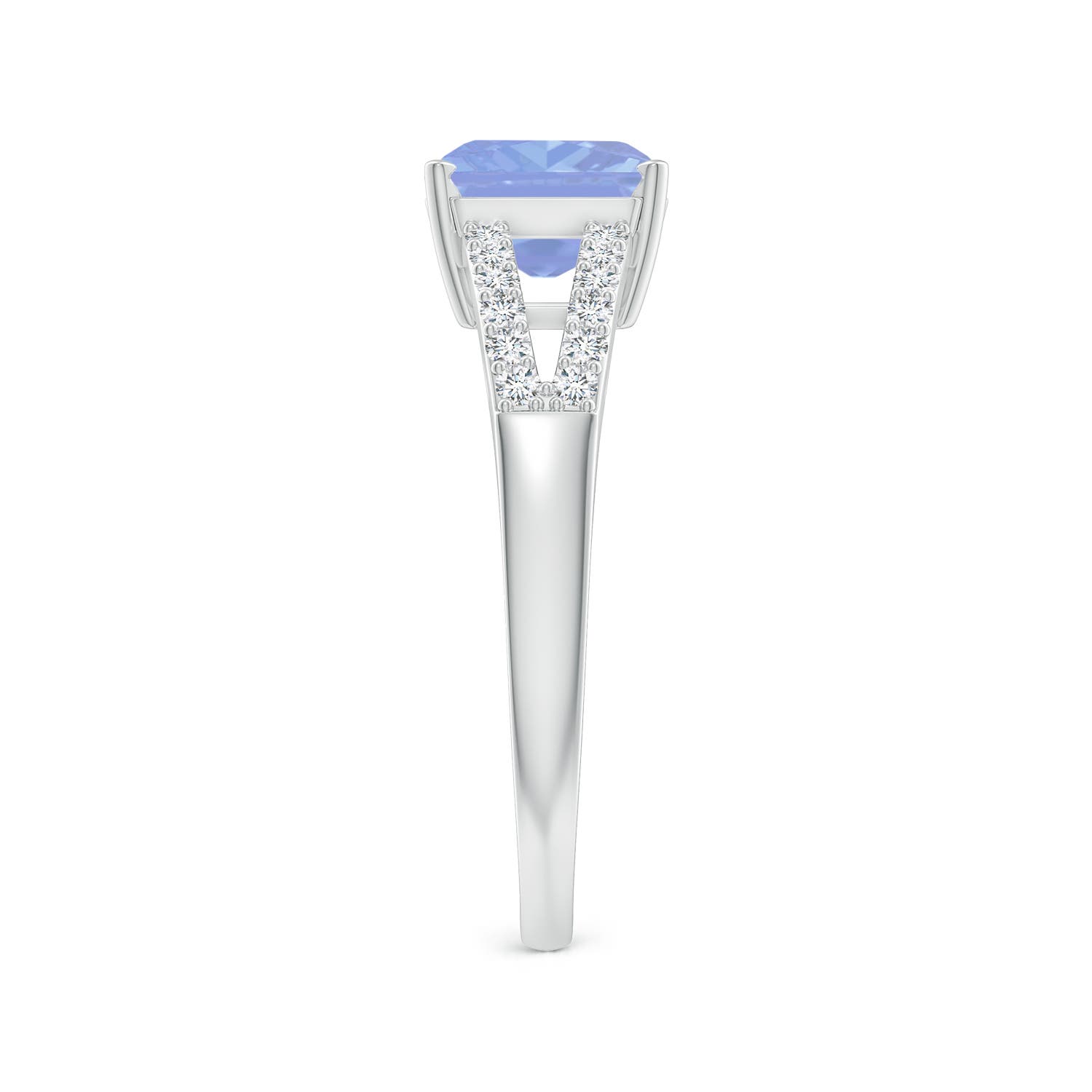 A - Tanzanite / 1.74 CT / 14 KT White Gold