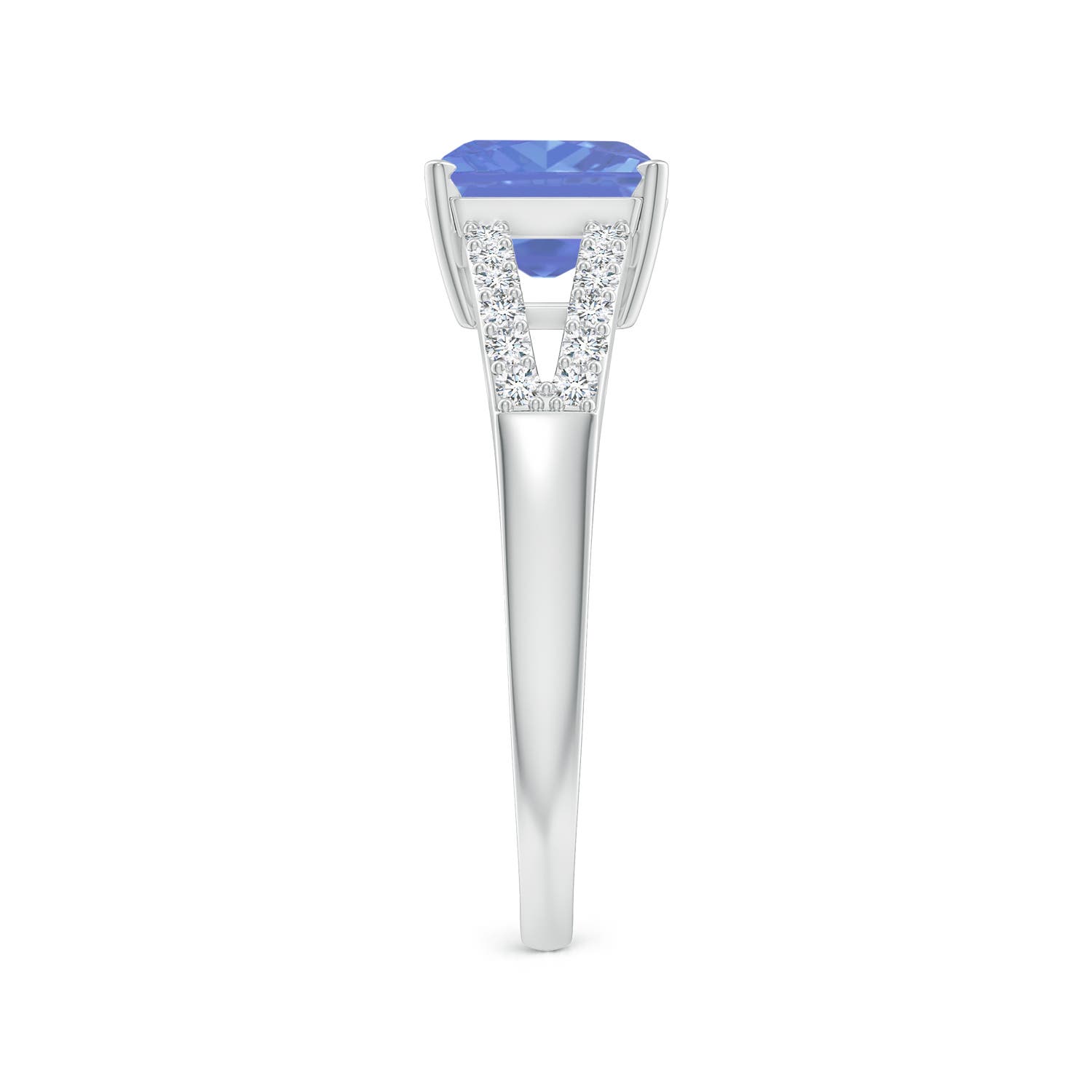 AA - Tanzanite / 1.74 CT / 14 KT White Gold