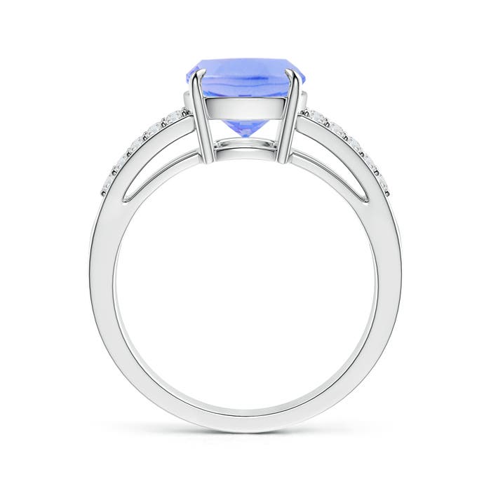 A - Tanzanite / 2.8 CT / 14 KT White Gold