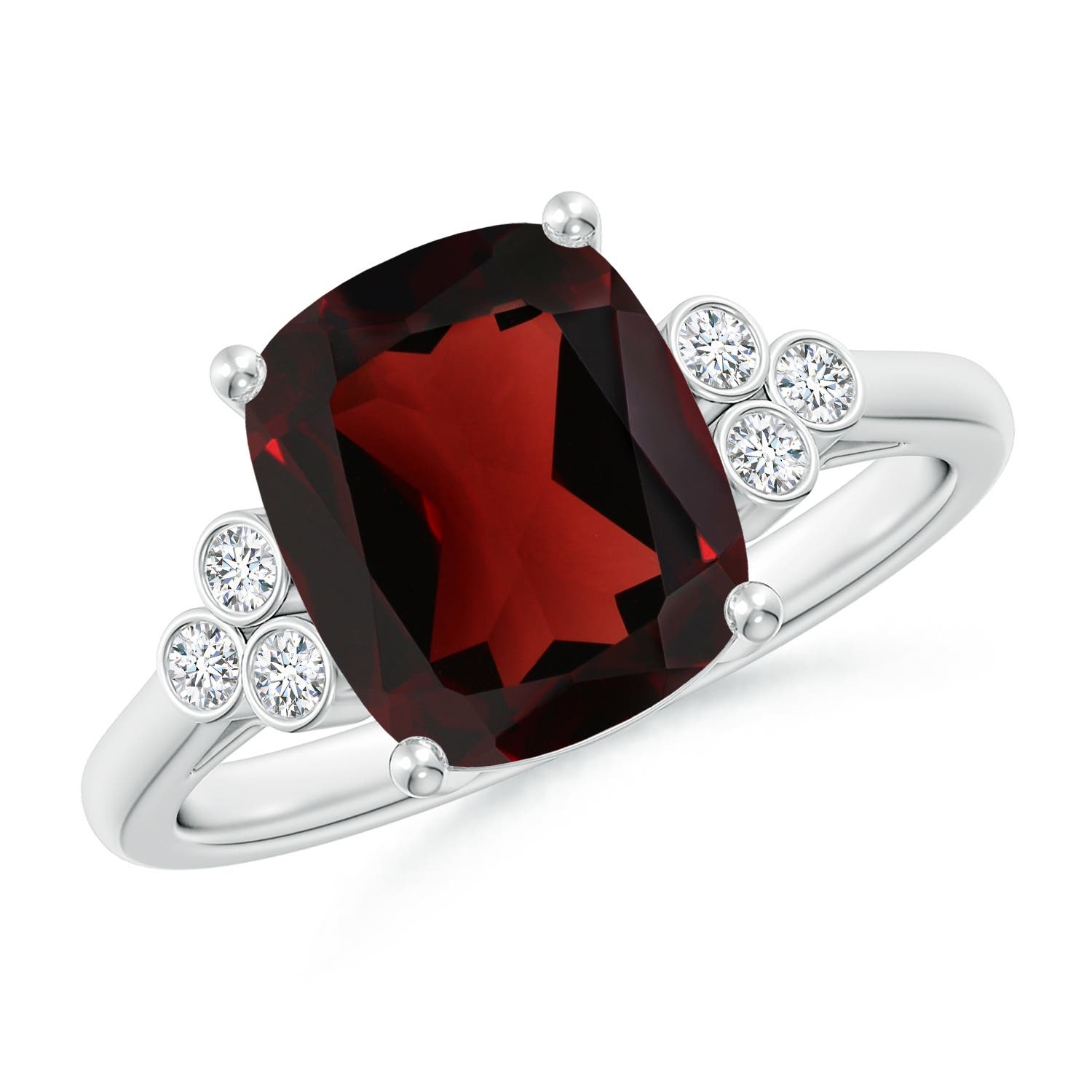 AA - Garnet / 3.48 CT / 14 KT White Gold