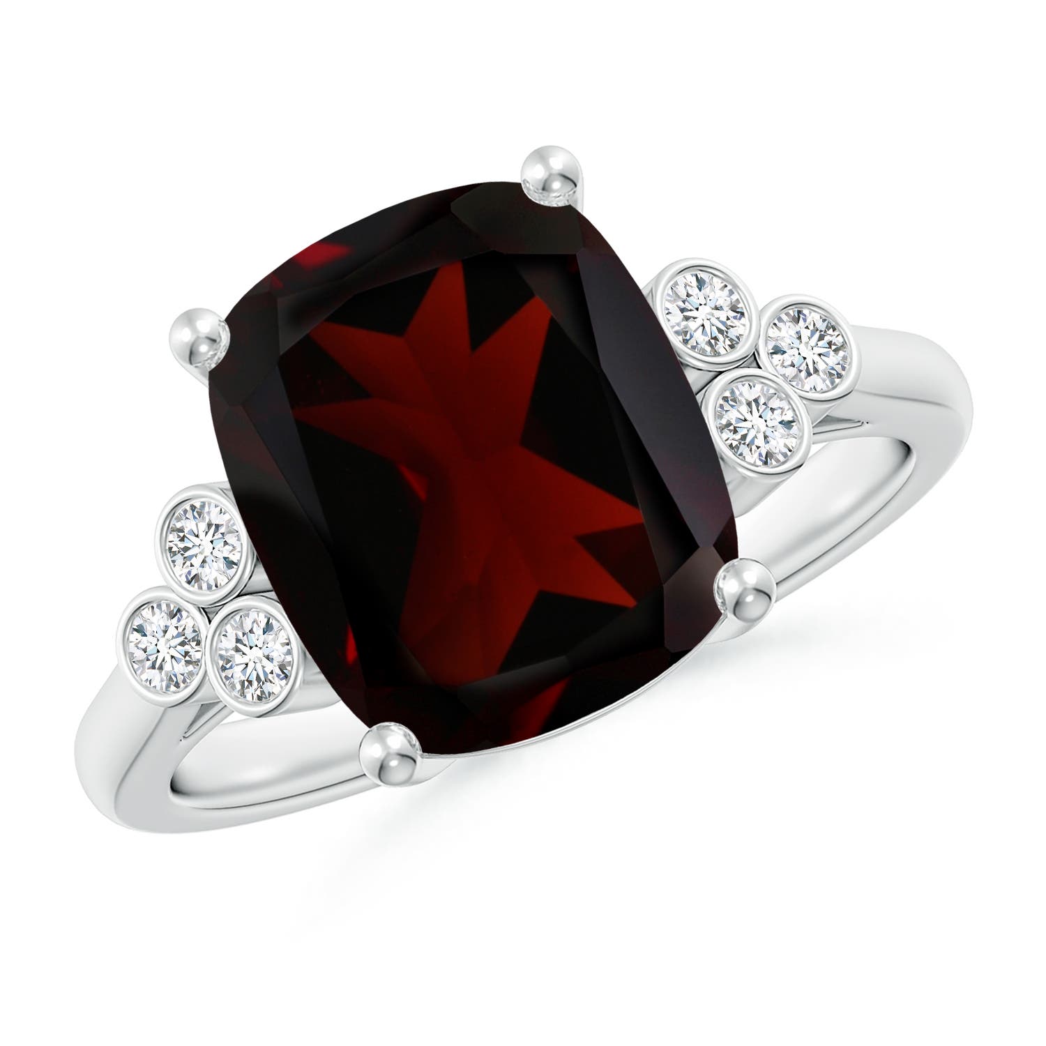 A - Garnet / 4.65 CT / 14 KT White Gold