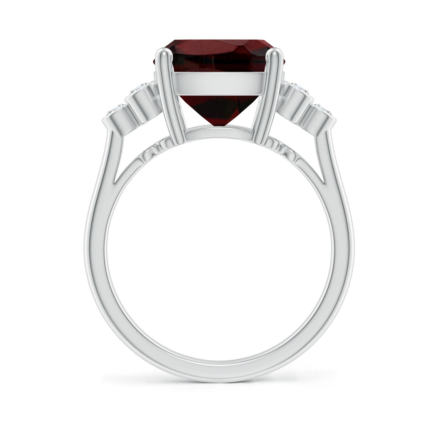 AA - Garnet / 5.52 CT / 14 KT White Gold