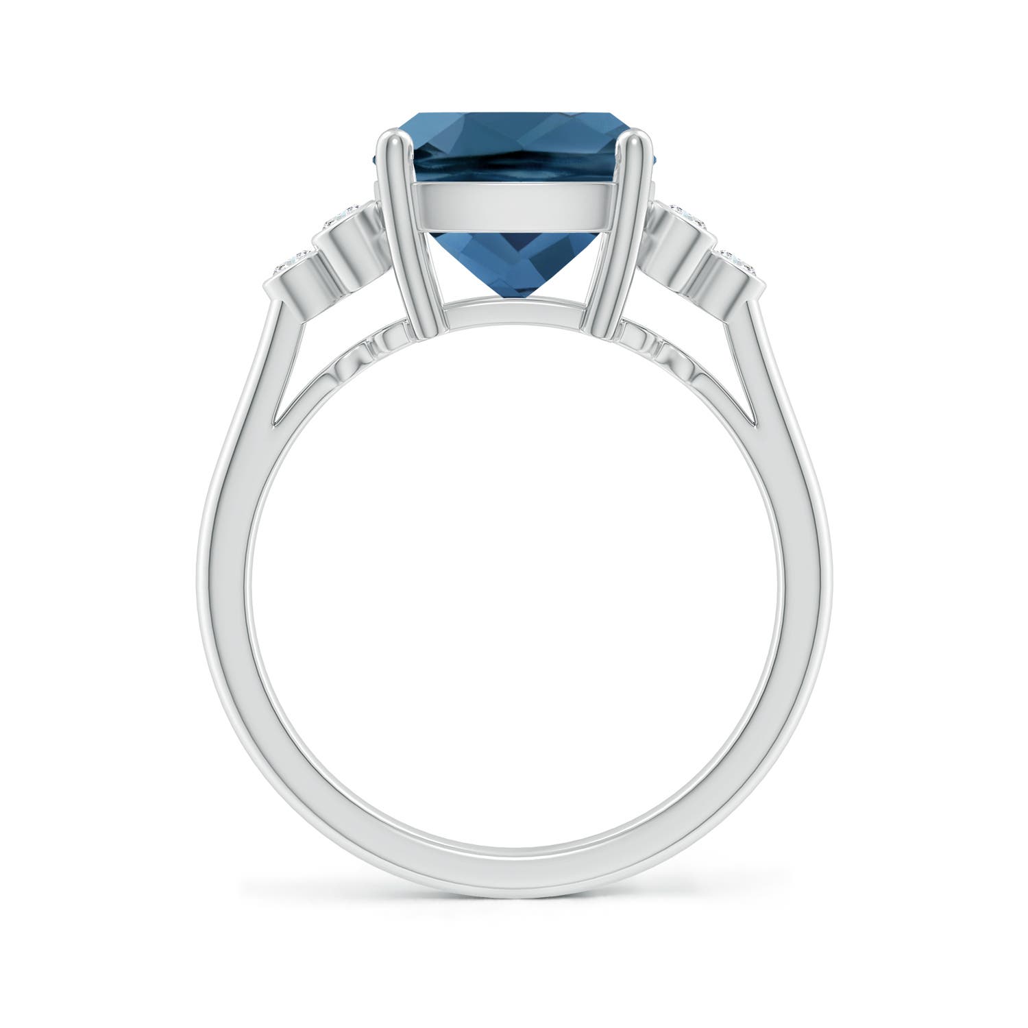 AA - London Blue Topaz / 4.65 CT / 14 KT White Gold