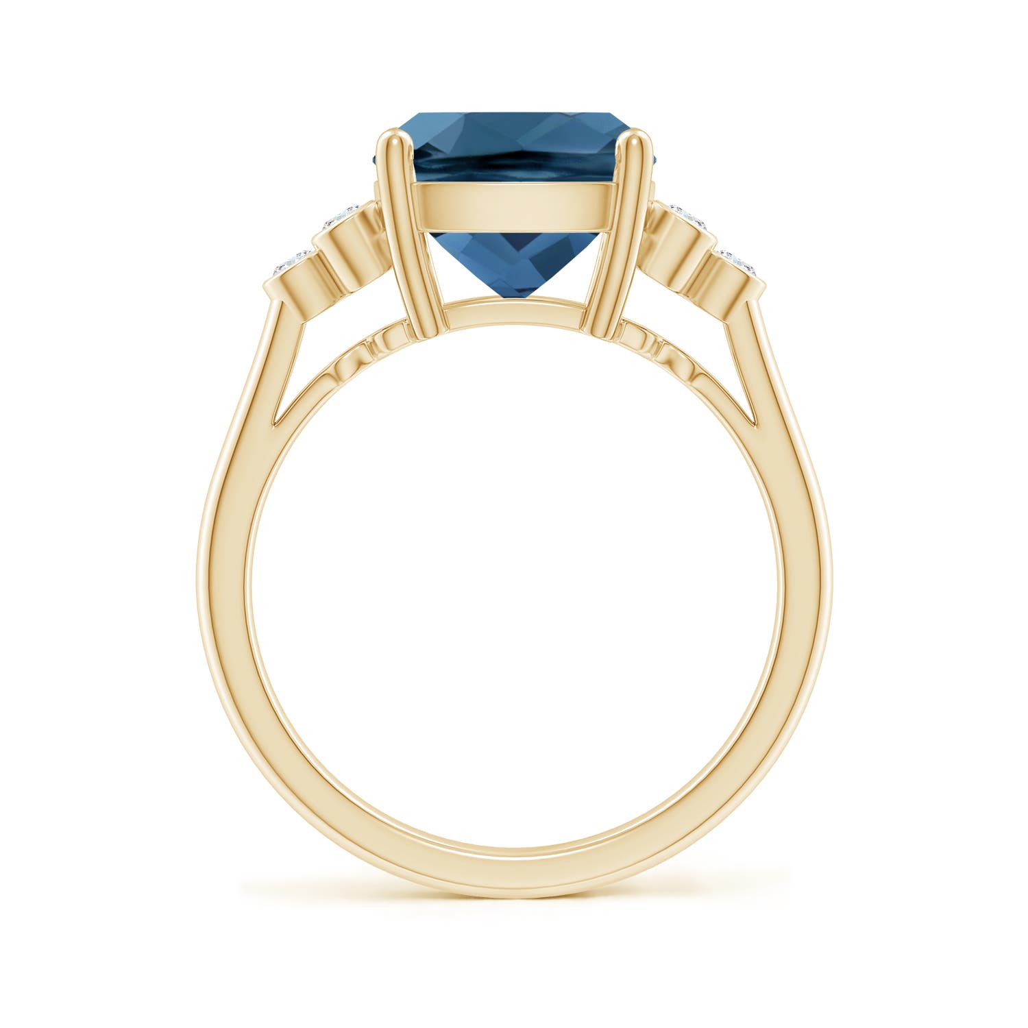 AA - London Blue Topaz / 4.65 CT / 14 KT Yellow Gold