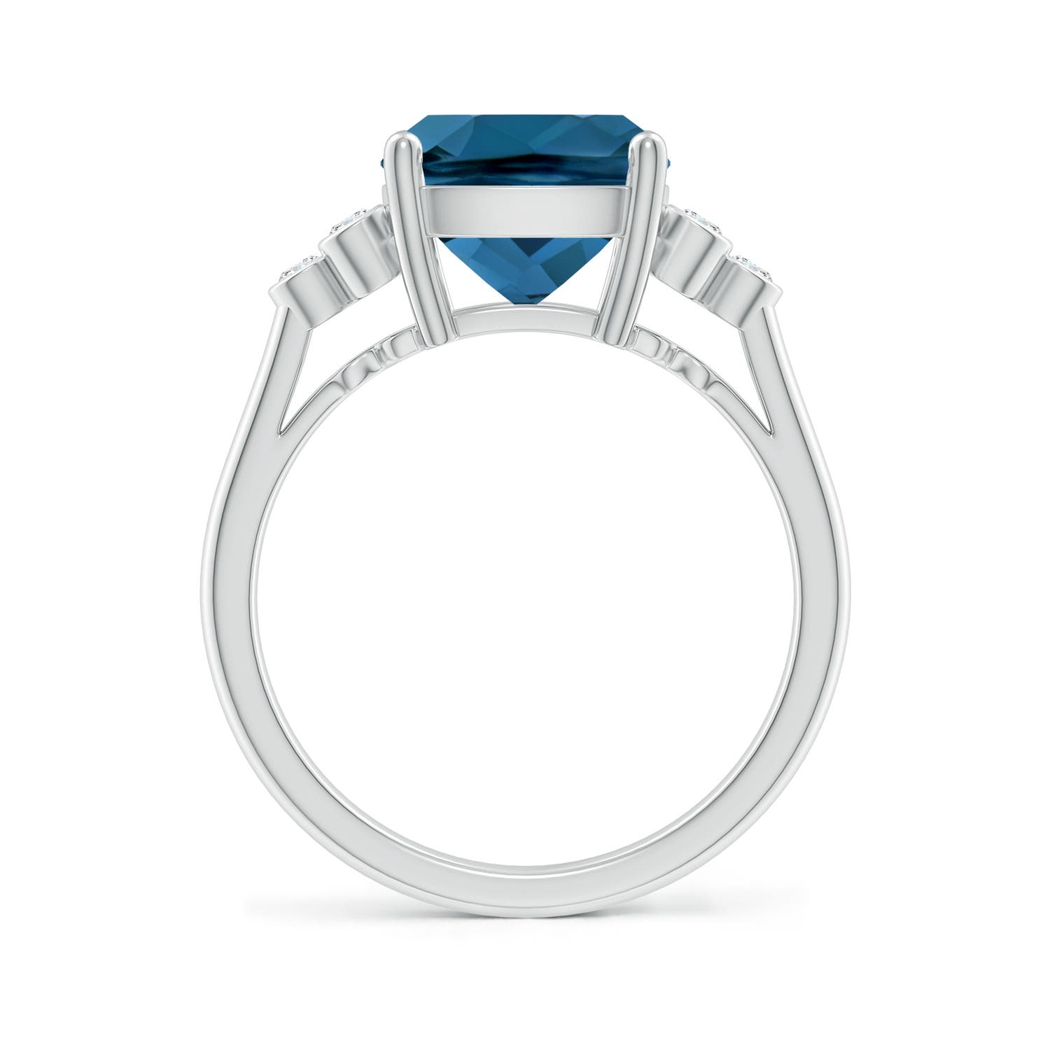 AAA - London Blue Topaz / 4.65 CT / 14 KT White Gold