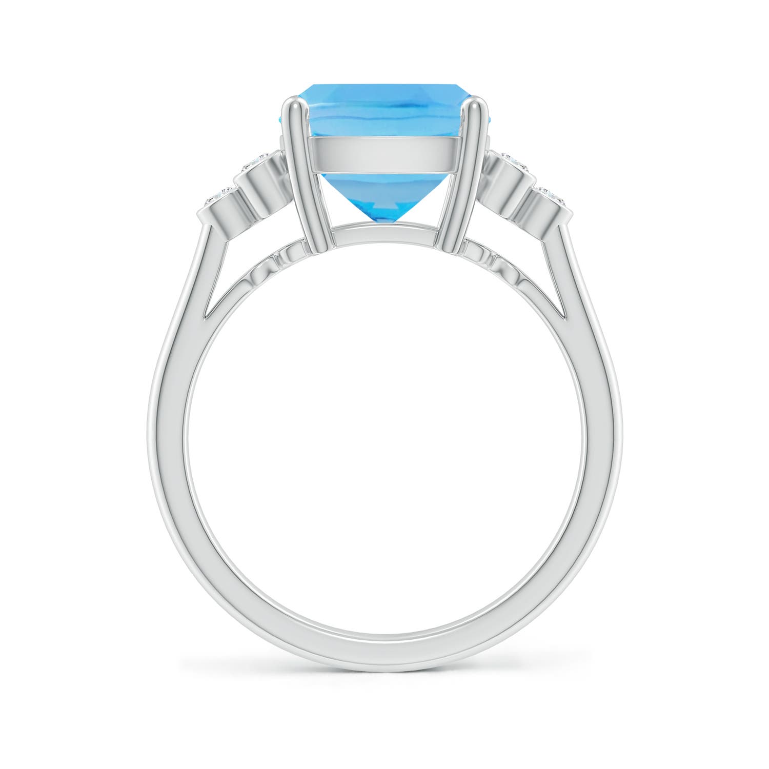 AA - Swiss Blue Topaz / 4.65 CT / 14 KT White Gold