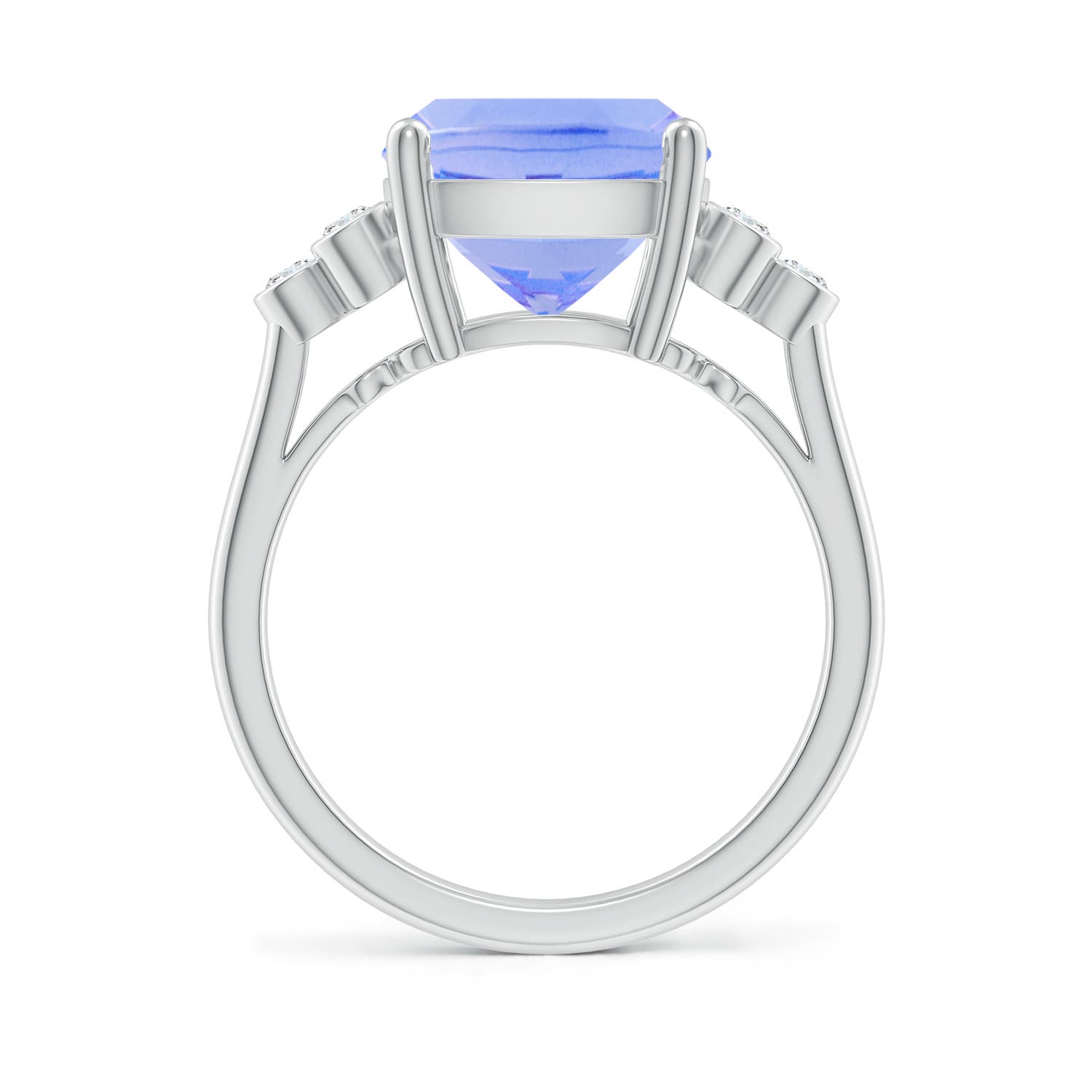 A - Tanzanite / 4.67 CT / 14 KT White Gold