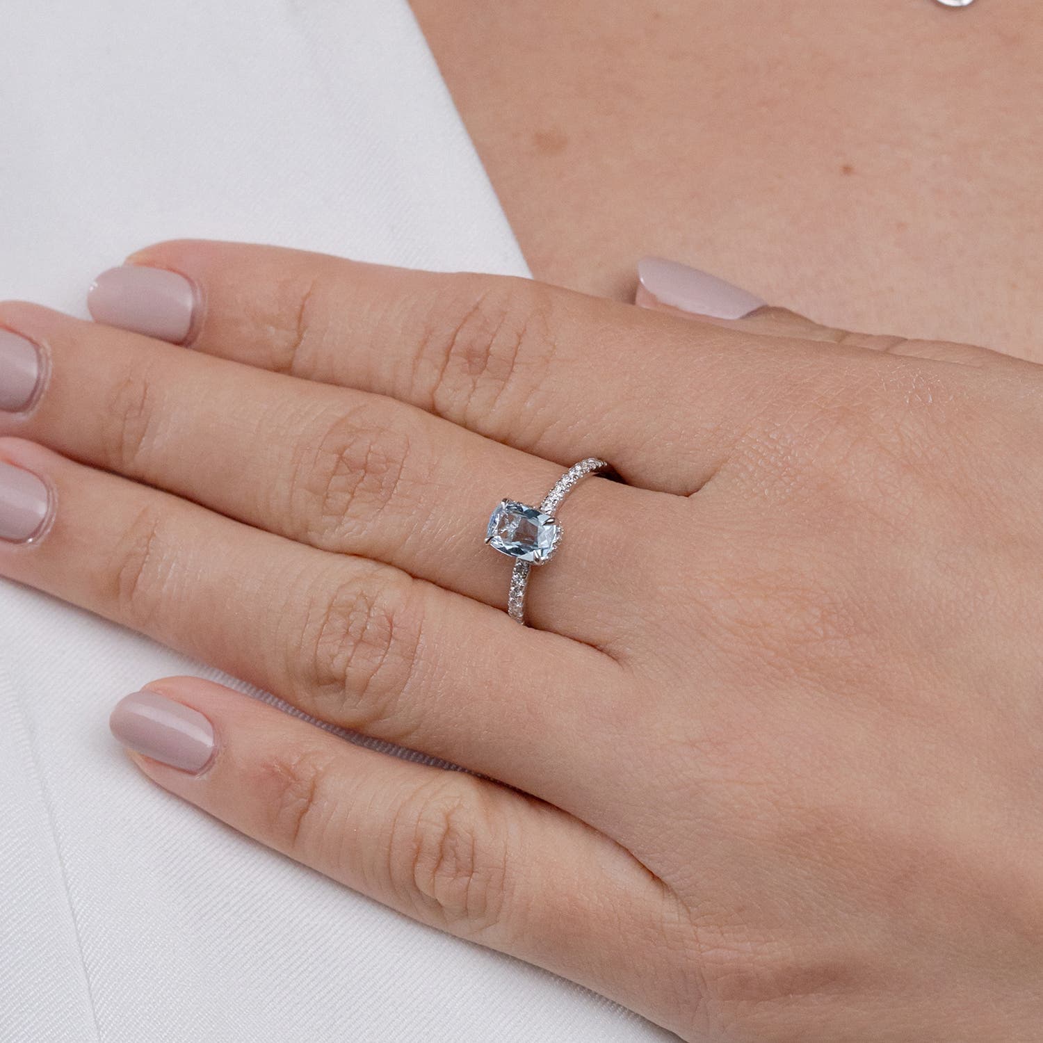 Cushion-Cut Aquamarine Ring Los Angeles | Peter Norman