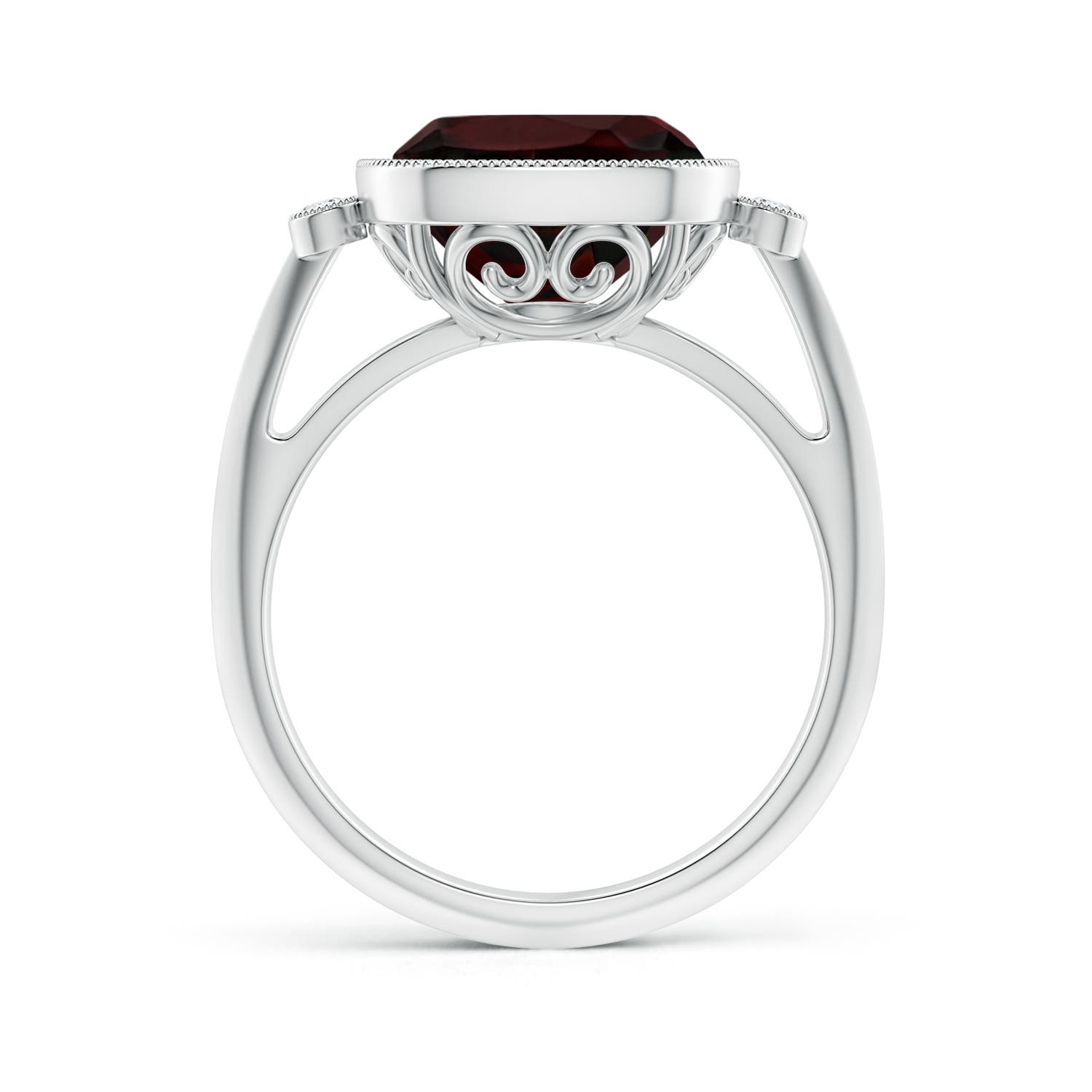 A - Garnet / 4.26 CT / 14 KT White Gold