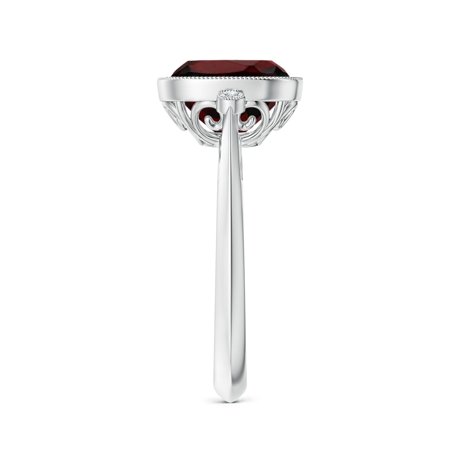 AA - Garnet / 3.64 CT / 14 KT White Gold