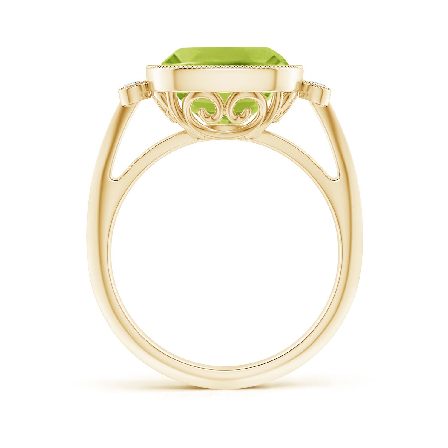 AA - Peridot / 4.06 CT / 14 KT Yellow Gold