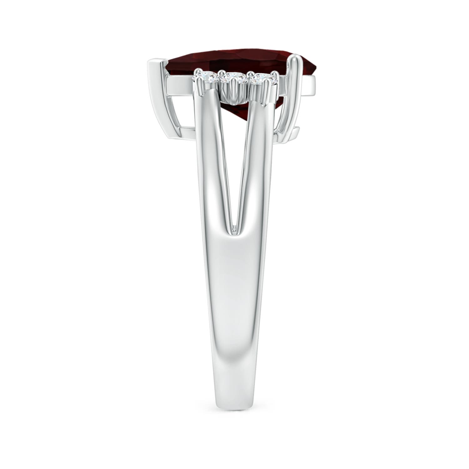 A - Garnet / 3.67 CT / 14 KT White Gold