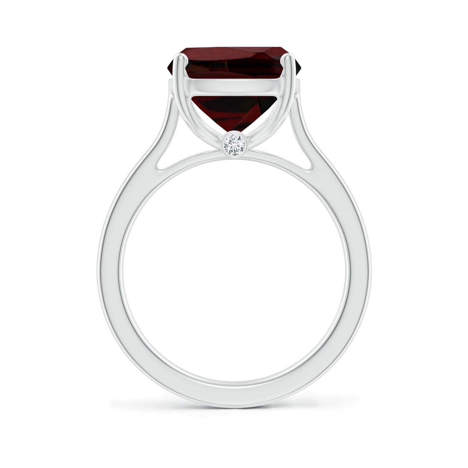 AA - Garnet / 5.39 CT / 14 KT White Gold