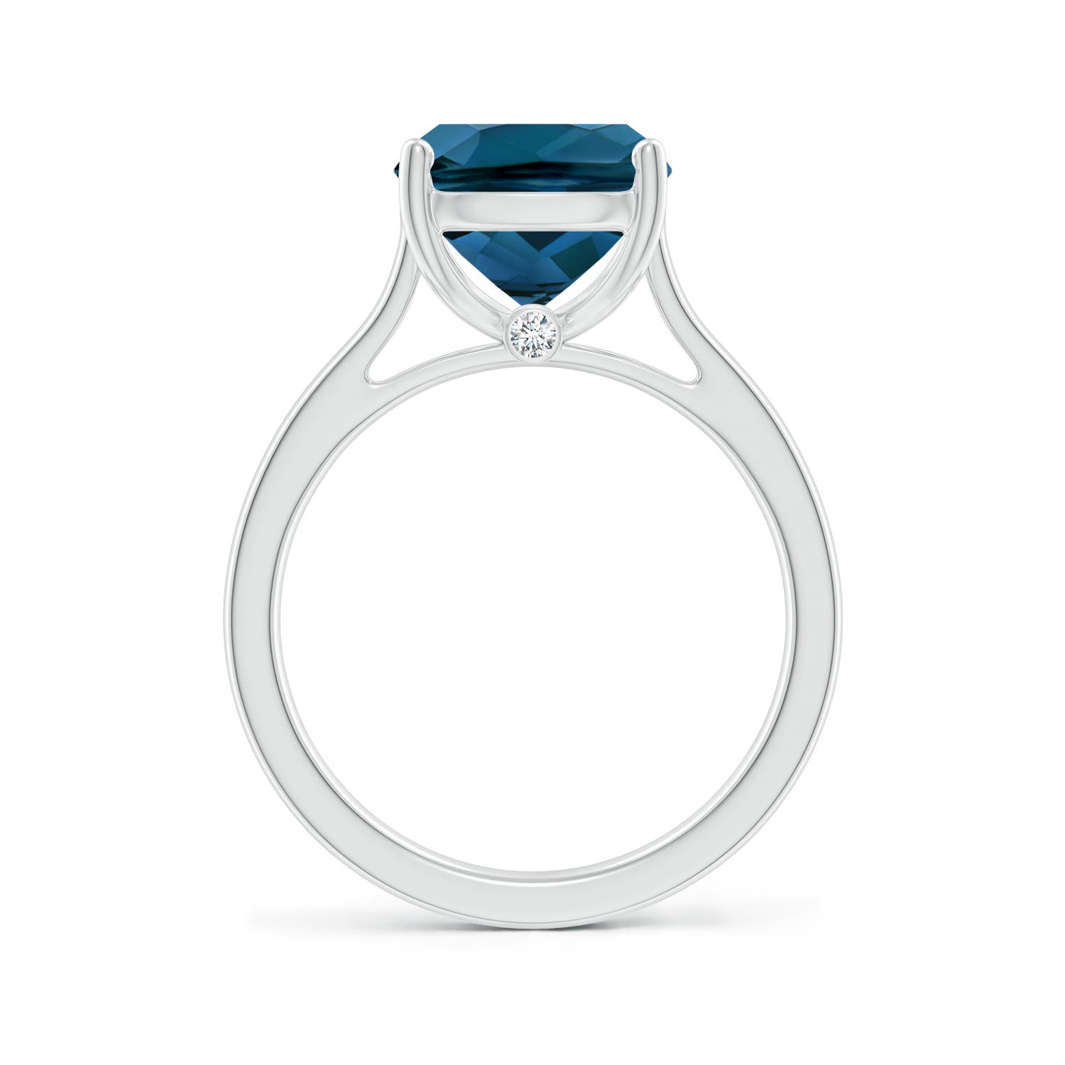 AAAA - London Blue Topaz / 4.53 CT / 14 KT White Gold